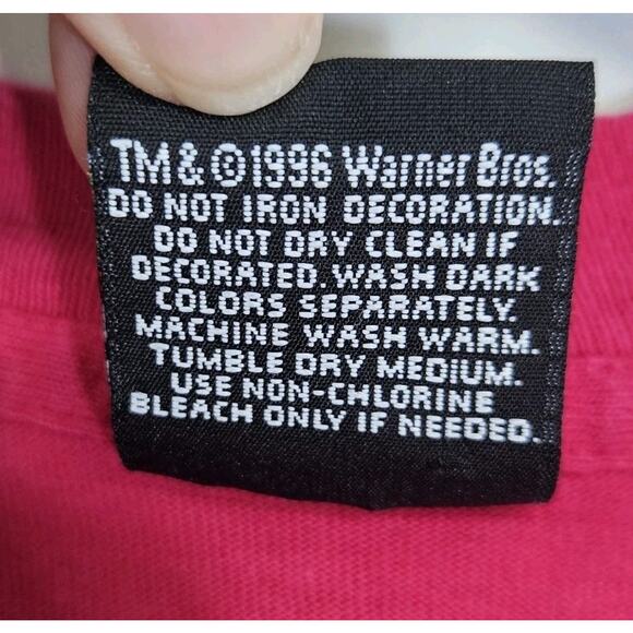 Vintage 1996 Space Jam Lola Bunny Pink Short Sleeve Single Stitch T-Shirt Large - Picture 6 of 6